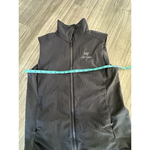 Large Arc'teryx Atom Vest Black Jacket Water Repellant Zip Pockets - WOMENS - Picture 5 of 6